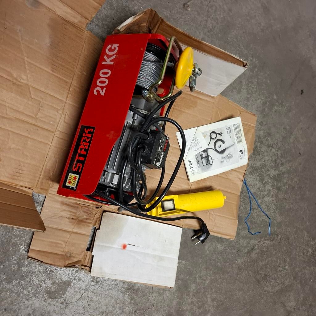 Treuil électrique 200 kg, Bricolage & Construction, Treuils et Palans, Électrique