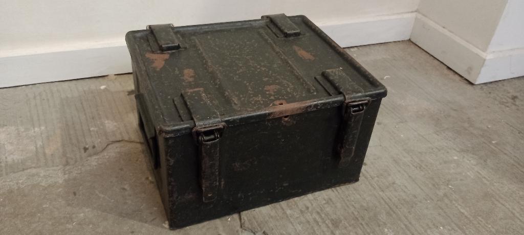 Caisse à munitions militaire vintage métal, Collections, Enlèvement ou Envoi, Autres, Caisse ou Géocache