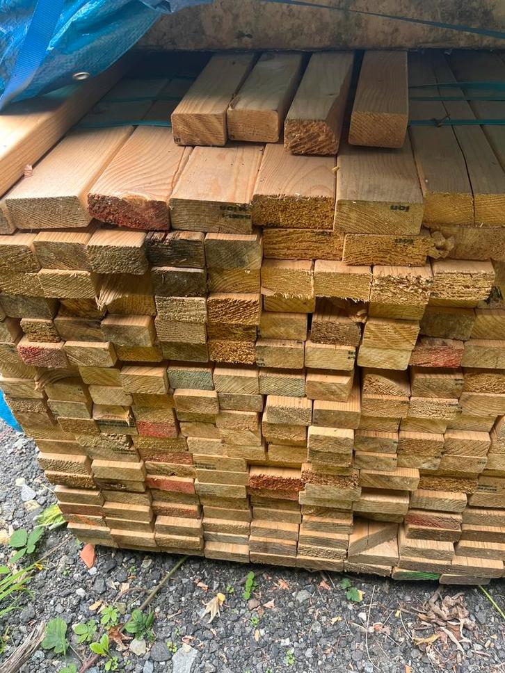sls 38x59 et 38x89. Lots de poutrelles,planches,poteaux....., Bricolage & Construction, Bois & Planches, Neuf, Épicéa, Enlèvement