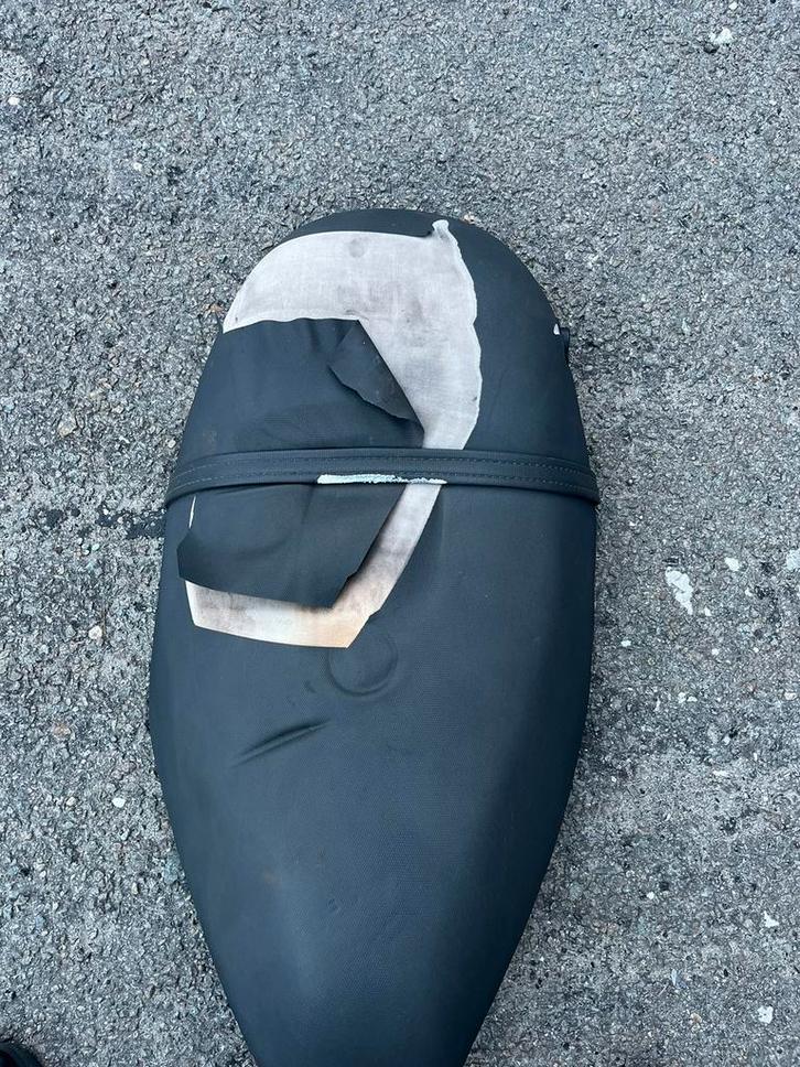 Piaggio zip 2000 zadel, Fietsen en Brommers, Brommeronderdelen | Scooters, Zo goed als nieuw, Piaggio, Zadel, Ophalen