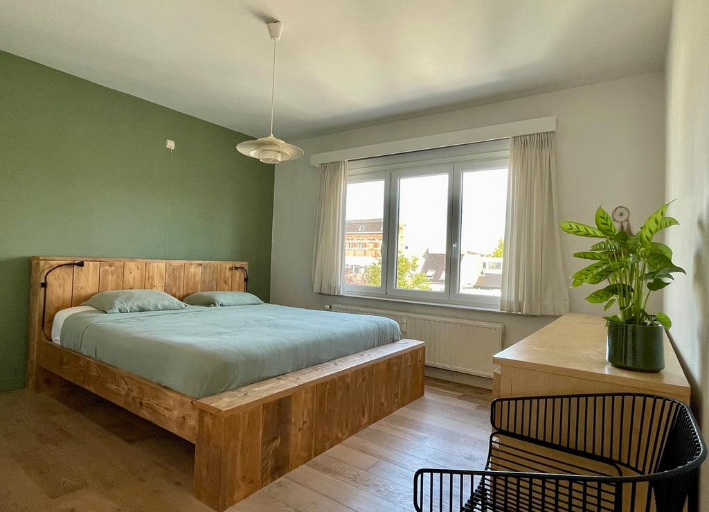 Bedframe 180x200 steigerhout, Ophalen, Zo goed als nieuw