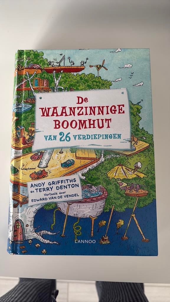 De waanzinnge boomhut van 26 verdiepingen ( deel 2), Enlèvement, Comme neuf