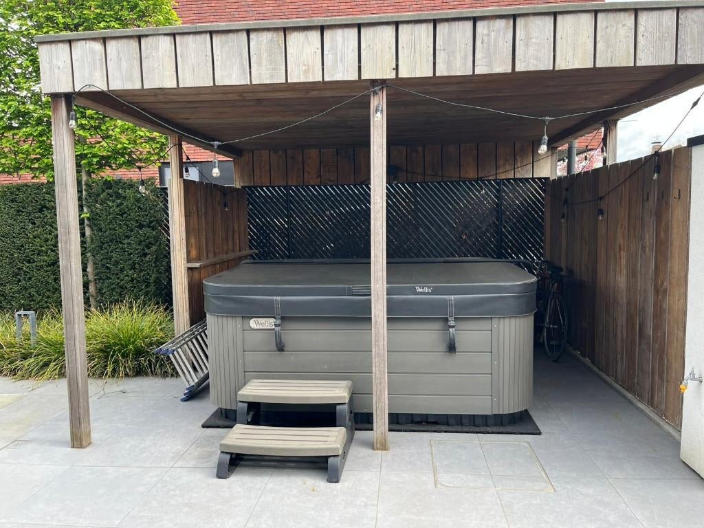 jacuzzi, Jardin & Terrasse, Bains à remous et Spas, Enlèvement, Utilisé, Couverture, Fixé