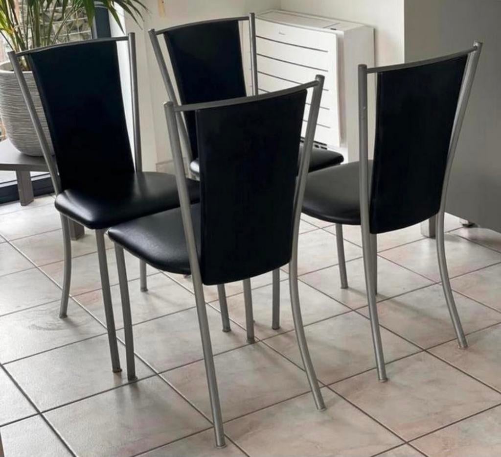 4 chaises de cuisine, Enlèvement, Comme neuf