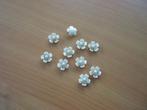 Lot van 10 parelmoer witte bloemen centrale parel strassring, Enlèvement ou Envoi