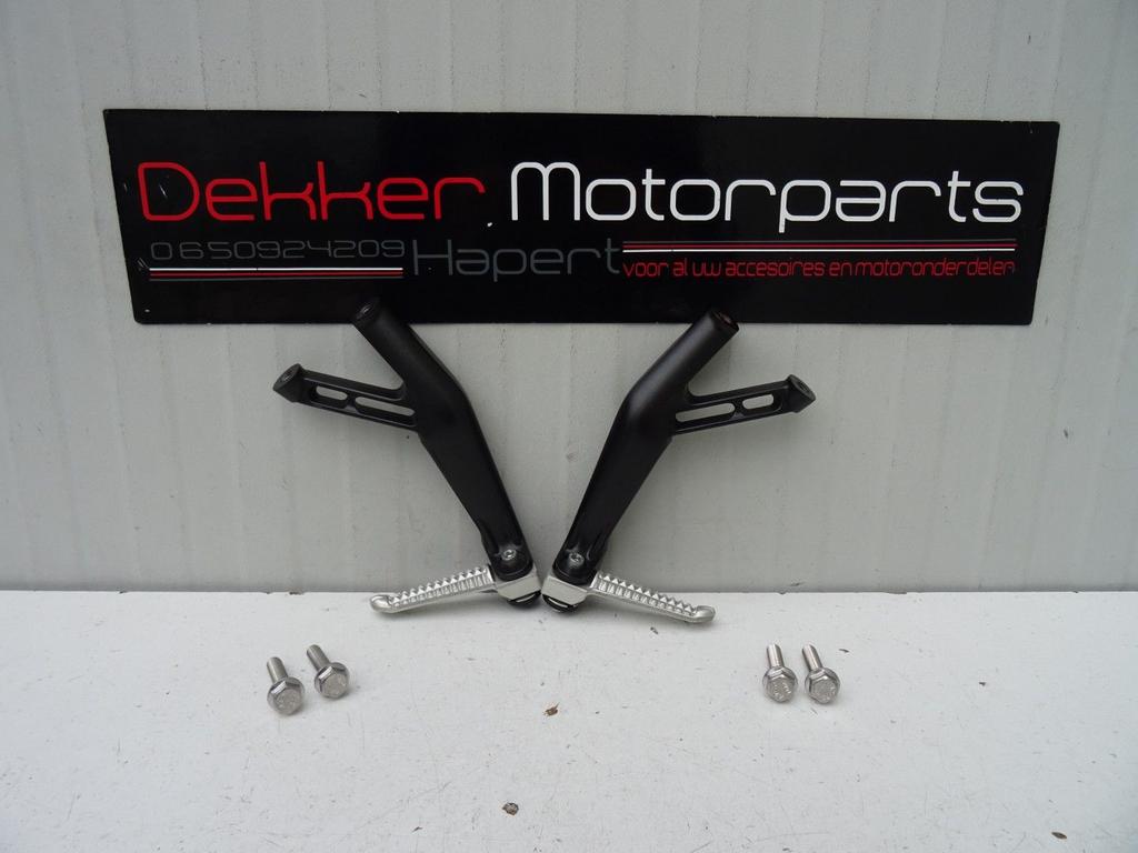 Set Duo Voetsteunen Yamaha YZF R6 2017-2018-2020-2024 RJ27, Ophalen of Verzenden, -, -, -