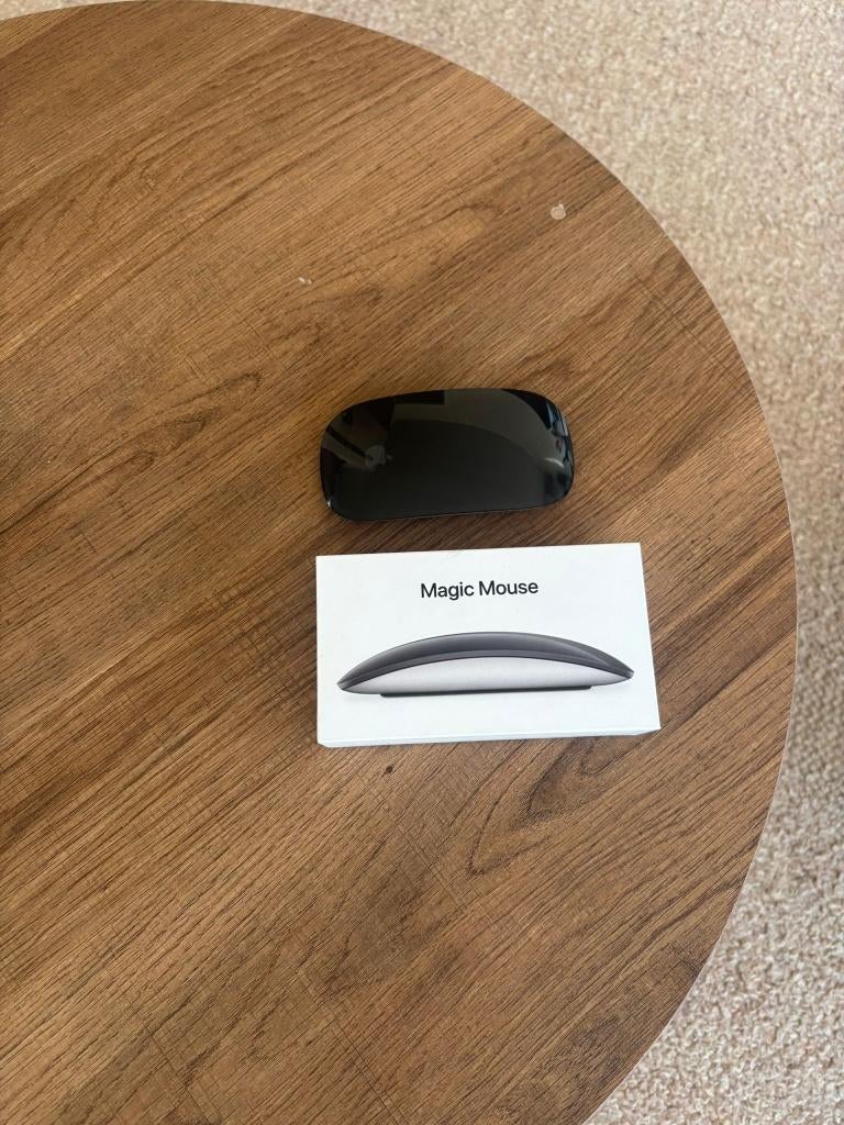 Magic mouse Apple, Computers en Software, Ophalen, Muis, Rechtshandig, Zo goed als nieuw