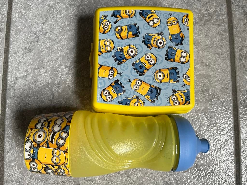 Gourde et boite minions Tupperware neuf, Enfants & Bébés, Enlèvement ou Envoi, Neuf