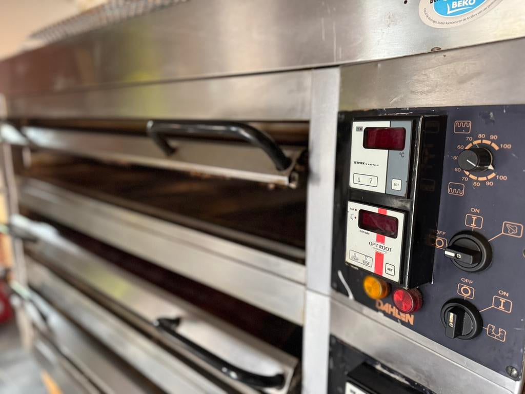 Vloeroven - patisserie - pizza, Ophalen, Gebruikt, Bakkerij en Slagerij