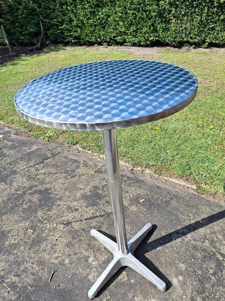 Inox statafel, Ophalen