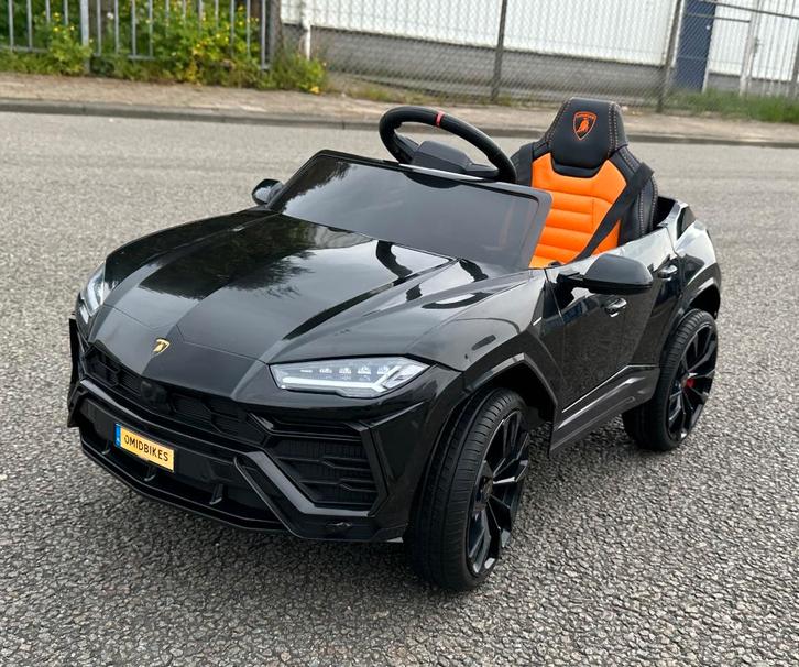 Lamborghini Urus 12v zwart RC - Leer - Rubberbanden - FM, Kinderen en Baby's, Speelgoed | Buiten | Voertuigen en Loopfietsen, Nieuw