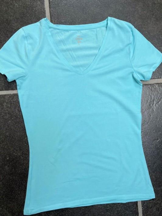 C&A : nieuw turquoise lichtblauw t-shirt diepe v- hals mt S, Vêtements | Femmes, T-shirts, Neuf, Manches courtes, Enlèvement ou Envoi