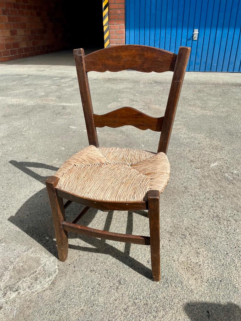 2 chaises pour enfants paillées en bois foncé, Enfants & Bébés, Enlèvement, Utilisé, Chaise de table