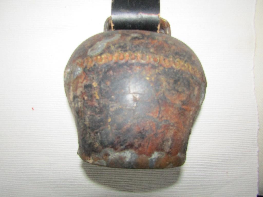 Magnifique cloche d' alpage pour mouton, chèvre, veau, Antiquités & Art, Antiquités | Bronze & Cuivre, Enlèvement ou Envoi, Cuivre