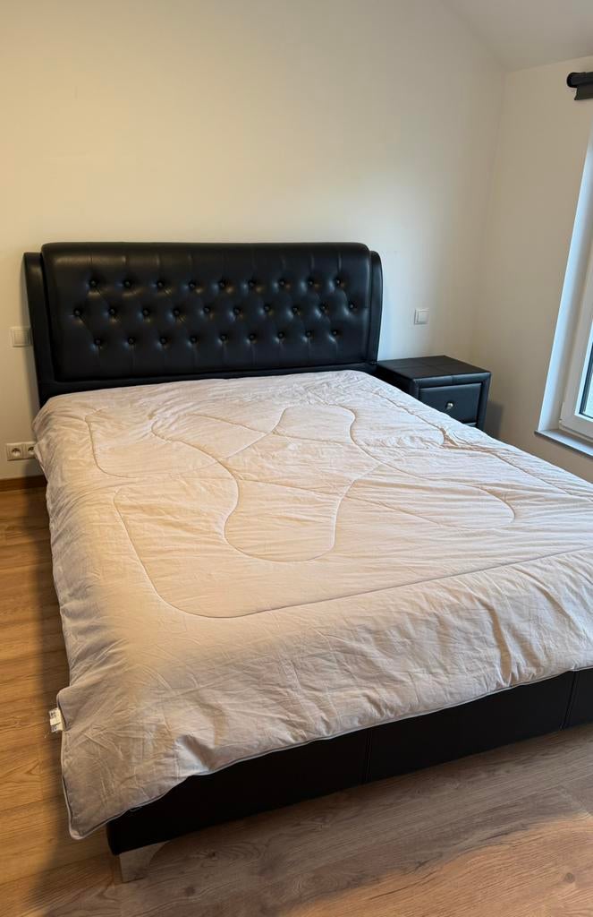 Lit double, Maison & Meubles, Comme neuf, Enlèvement, Autres dimensions, Deux personnes