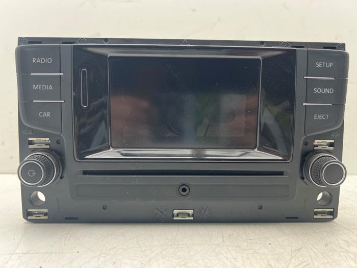 Radio van een Volkswagen Golf, Auto-onderdelen, Elektronica en Kabels, Volkswagen, Gebruikt, 3 maanden garantie, Ophalen of Verzenden