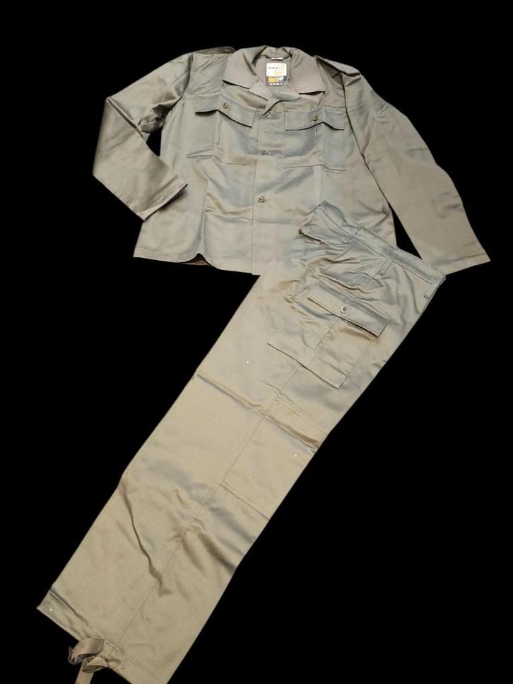 oude olijfgroene leger gevechtstenue, 1979, Verzamelen, Militaria | Algemeen, Landmacht, Kleding of Schoenen, Ophalen of Verzenden