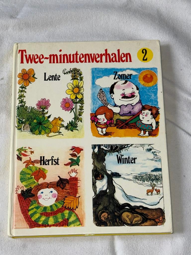 BOEK Twee-minutenverhalen De getijden voorleesboek, Boeken, Gelezen, Jongen of Meisje, Ophalen of Verzenden, Voorleesboek