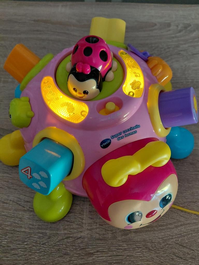 Super coccinelle des formes, Enlèvement