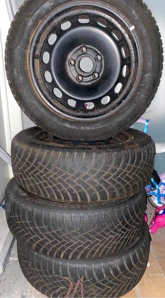 4 pneu hiver avec jantes, Autos : Pièces & Accessoires, Pneus et Jantes, Pneus hiver, Enlèvement ou Envoi, 16 pouces