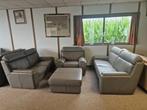TAUPE BUFFELLEDEREN SALON MET POEF 3+2+1 ZIT, Ophalen, Gebruikt, Leer