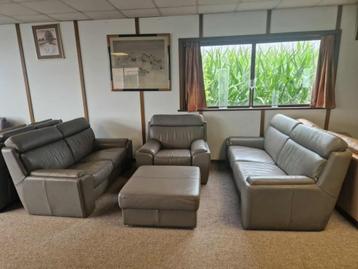 TAUPE BUFFELLEDEREN SALON MET POEF 3+2+1 ZIT  beschikbaar voor biedingen