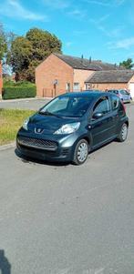 peugeot 107 1000 essence 23000km, Auto's, Peugeot, Voorwielaandrijving, Euro 5, Stof, Zwart