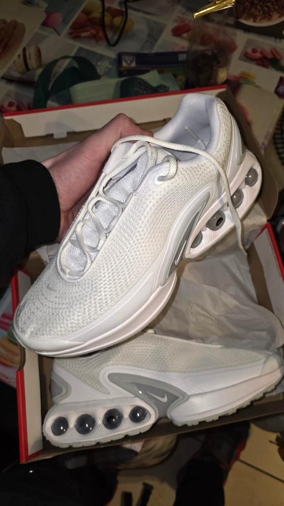 Nike Air Max maat 45, Kleding | Heren, Schoenen, Nieuw, Sneakers, Wit, Ophalen of Verzenden