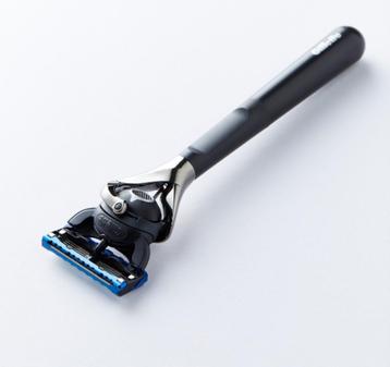 Rasoir Gillette Monochrome édition limitée NEUF, Enlèvement ou Envoi, Neuf, Tout le visage, Nettoyage