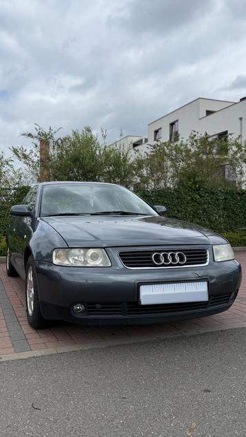 AUDI A3 1.8 ! avec inspection !, Achat, Boîte manuelle, Noir, 5 portes