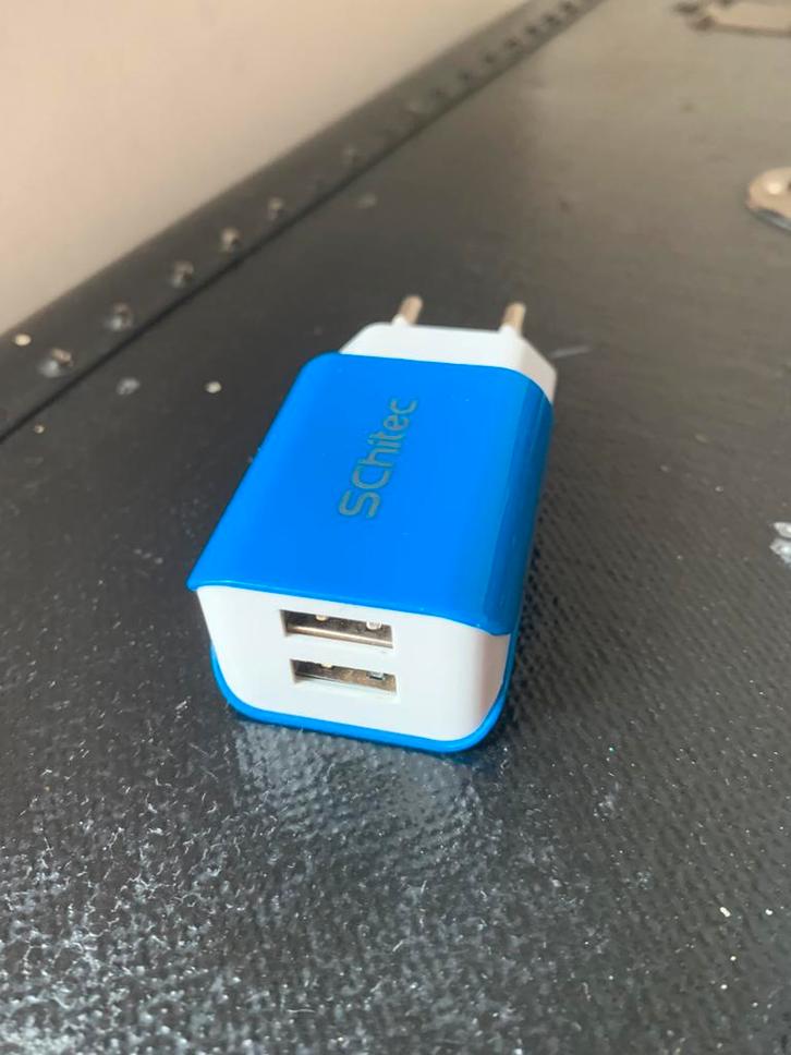 Schitec oplader met dubbele USB-aansluiting, Telecommunicatie, Mobiele telefoons | Telefoon-opladers, Gebruikt, Ophalen of Verzenden