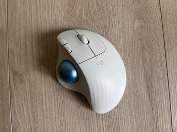 Logitech M575 Advanced Wireless Trackball Muis beschikbaar voor biedingen