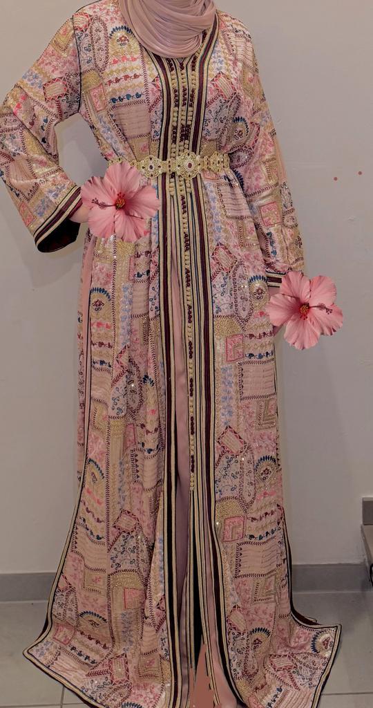Luxe Marokkaanse Kaftan te koop – Bijna nieuw, Kleding | Dames, Gelegenheidskleding, Zo goed als nieuw, Galajurk, Roze, Ophalen