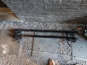 Thule dakdragers 135cm + voetjes 775 beschikbaar voor biedingen