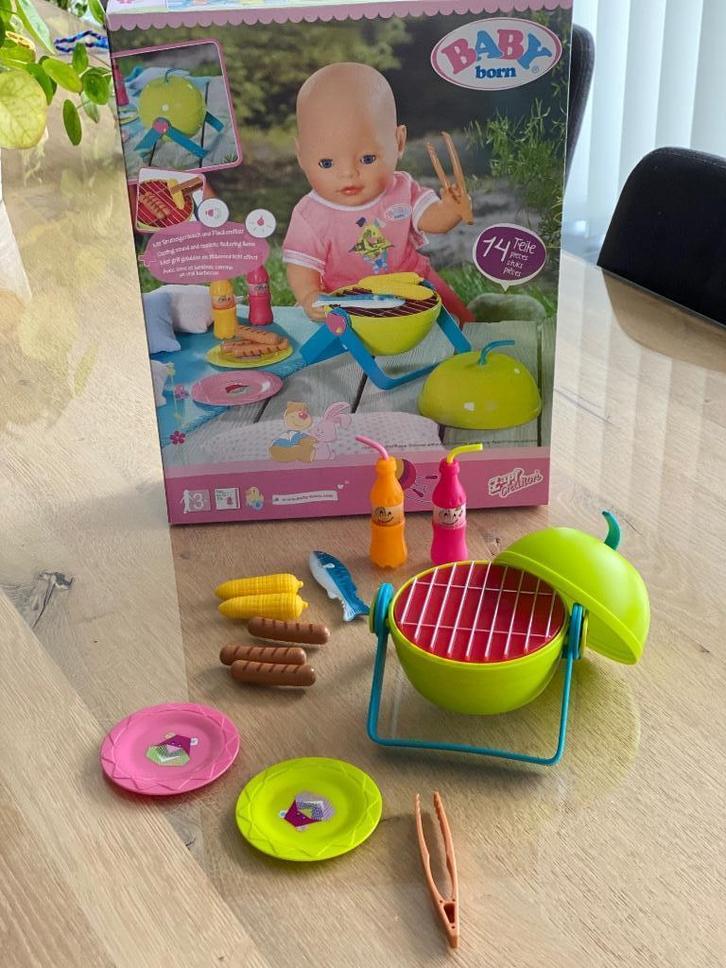 Baby Born barbecue party set, Kinderen en Baby's, Speelgoed | Poppen, Zo goed als nieuw, Babypop, Ophalen of Verzenden