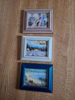 Trois petits cadres peinture 13,5 x 11, Moins de 50 cm, Enlèvement ou Envoi, Comme neuf, Bois
