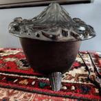 Bac à charbon ancien avec 2 outils à feu, Antiquités & Art, Enlèvement