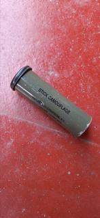 Stick de camouflage, Enlèvement