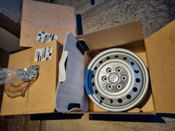 Hyundai Staria 4 originele complete stalen velgen beschikbaar voor biedingen