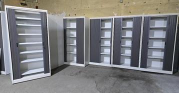 GROTE PROMOSET METALEN KASTEN MET VOEGDEUR beschikbaar voor biedingen