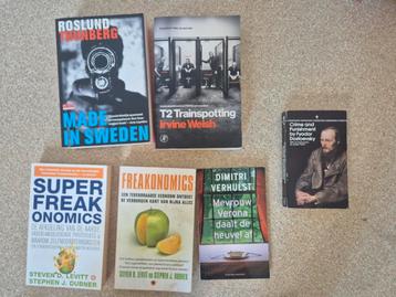 Boeken 2 euro/ stuk beschikbaar voor biedingen