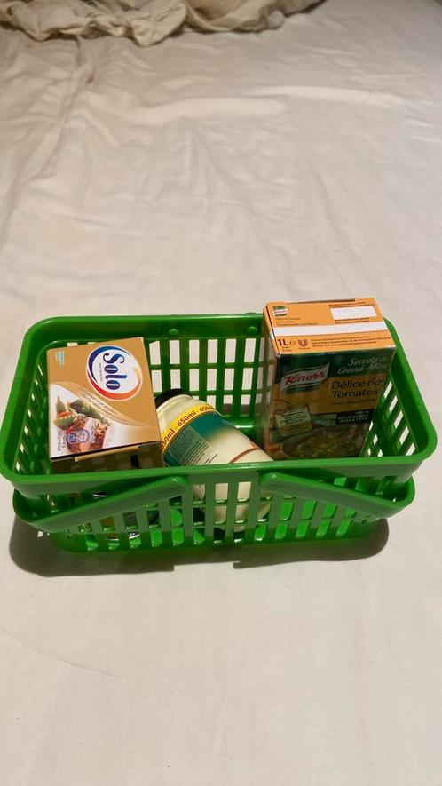 Winkelmandje met spulletjes, Kinderen en Baby's, Speelgoed | Speelkeukens, Zo goed als nieuw, Speelkeuken-accessoire, Kunststof