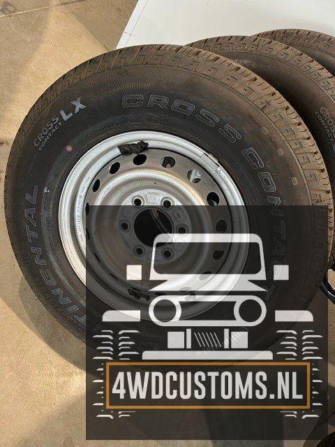 Set stalen velgen met banden Conti Cross contact 255/70R16 M, Auto-onderdelen, Banden en Velgen, Banden en Velgen, All Season