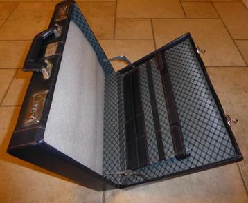 Harde attaché case / Aktetas/ Nieuw beschikbaar voor biedingen