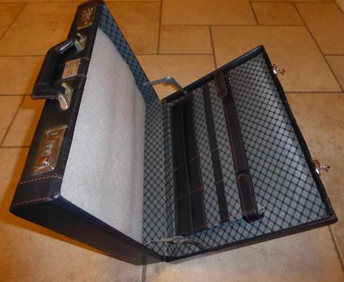 Harde attaché case / Aktetas/ Nieuw, Handtassen en Accessoires, Tassen | Reistassen en Weekendtassen, Nieuw, Ophalen of Verzenden