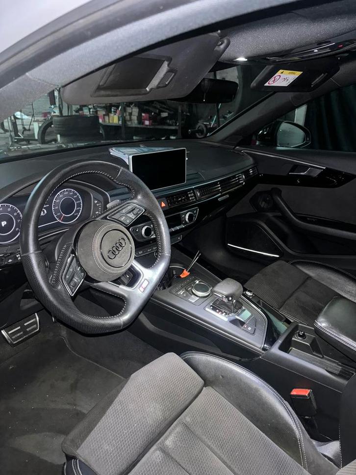 Audi A4 Quattro S line 2.0, Auto's, Audi, Particulier, A4, 360° camera, 4x4, Aangepast voor mindervaliden, ABS, Achteruitrijcamera