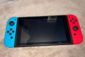 je cherche une switch en panne ou pour pieces beschikbaar voor biedingen