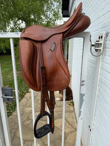 Selle Zaldi San Jorge 17’´, Enlèvement, Utilisé, Dressage