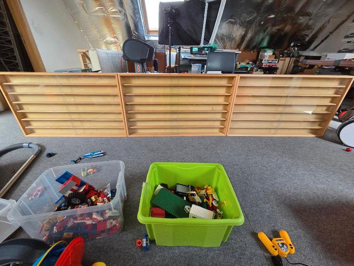 3 vitrinekasten Kibri 104x61cm 7lagen met glazen schuifdeure, Huis en Inrichting, Kasten | Vitrinekasten, Zo goed als nieuw, Minder dan 100 cm