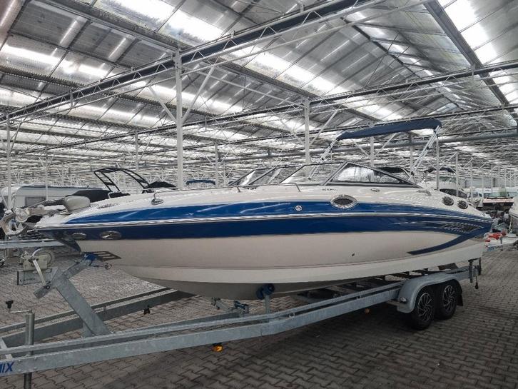 Glastron 255 van het jaar 2010 Volvo Penta 5.7 GXI 320 PK, Watersport en Boten, Speedboten, Zo goed als nieuw, 6 meter of meer